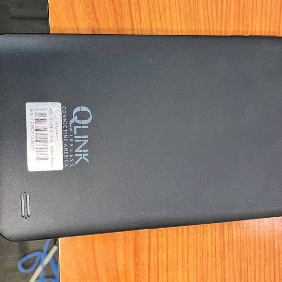 Qlink scepter 8” tablet - Picture 4 of 4